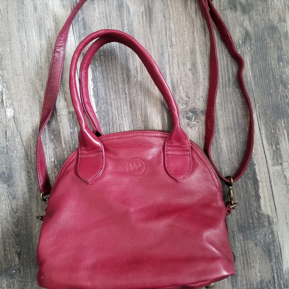 Wanderers Travel Co burgundy leather Banff crossbody bag purse